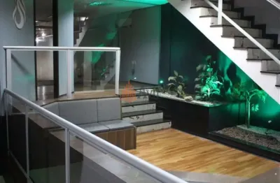 Prédio com 8 salas para alugar na Rua Tuiuti, 2026, Tatuapé, São Paulo