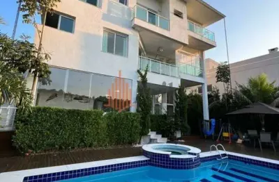 Sobrado de condomínio 500m² com 5 suítes à venda em arujá