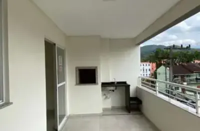Apartamento muito bem localizado, com 1 suite mais 2 dormitórios.