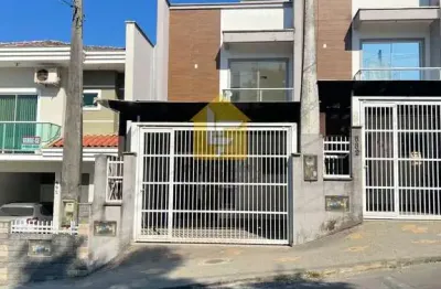 Casa com 3 quartos à venda no Petrópolis, Joinville 