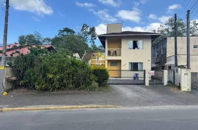 Oportunidade para investidores ** amplo sobrado no centro de pirabeiraba