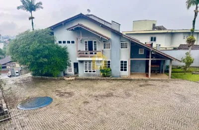Casa com 5 quartos para alugar na Rua Avaí, Bom Retiro, Joinville