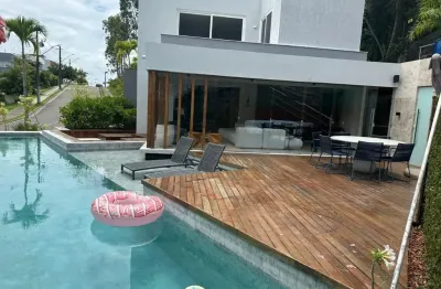 Casa em condomínio fechado com 4 quartos à venda na Rua das Alpinéas, 678, Alphaville II, Salvador