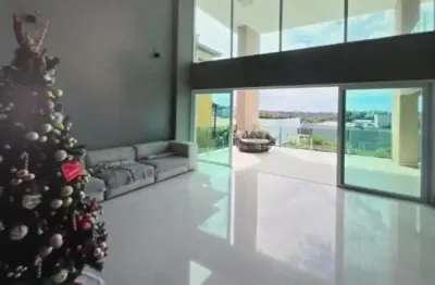 Linda casa pronta para morar em um condominio de luxo oportunidade