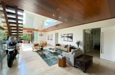 Linda casa pronta para morar no melhor condominio de salvador