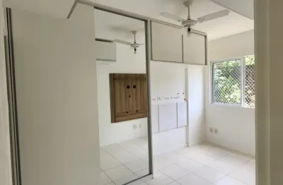 Apartamento com 3 quartos para alugar na Rua Otacílio Santos, 897, Brotas, Salvador