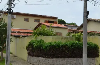 Casa para Venda em Cachoeira Paulista, Parque Primavera, 3 dormitórios, 1 suíte, 2 banheiros, 2 vagas