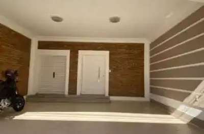 Casa para venda em cachoeira paulista, centro, 2 dormitórios, 2 suítes, 2 banheiros, 3 vagas