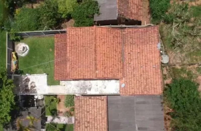 Casa à venda na Rodovia Dos Tropeiros, 660, Bairro do Sapé, Cachoeira Paulista