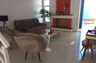 Casa à venda no bairro colônia - jundiaí! 3 dormitórios, sendo 1 suíte master com hidro, área gourmet e piscina aquecida - ca2782