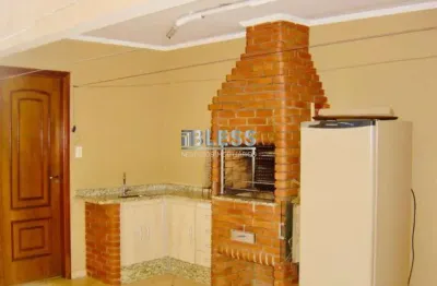 Casa residencial à venda no bairro medeiros - jundiaí! 3 dormitórios, sendo 1 suíte, churrasqueira, 2 vagas cobertas e portão automático