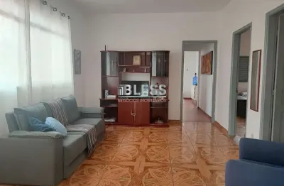 Casa com 4 quartos e 2 banheiros à venda, 750 m² por r$ 2.250.000.ca03085