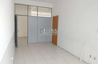 Salão comercial para locação no  centro de várzea paulista.