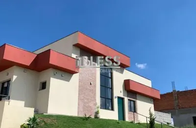 Casa á venda no condominio alto padrão residencial montes claros - itupeva