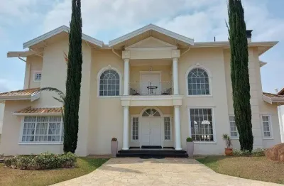 Casa em estilo neoclássico, com vista para montanha com 5 dormitórios