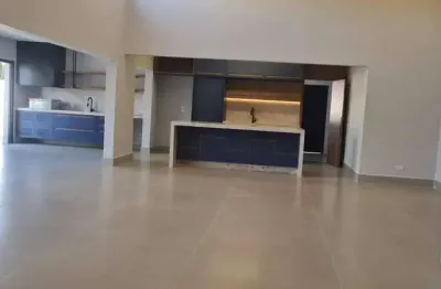 Casa térrea com 4 suítes, escritório e piscina condomínio jardins do golfe