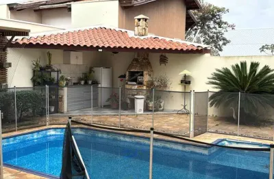 Sobrado com 3 dormitórios e piscina condomínio são joaquim valinhos