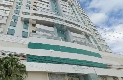 Apartamento com 02 dormitórios (suite),  com sacada e garagem