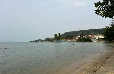 Terreno plano de 654 m² com vista para o mar – localização privilegiada em rua tranquila