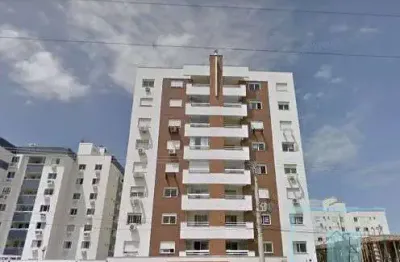 Apartamento com 02 dormitórios, com suite e garagem.