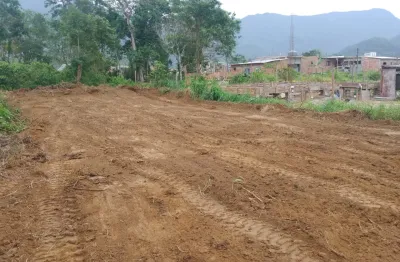 Terreno à venda na Praia de Maranduba, Ubatuba 