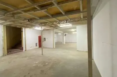 Salão/galpão comercial de 750m² com excelente localização