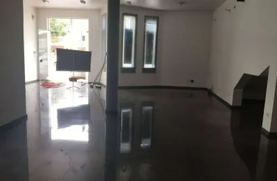 Casa comercial com 3 salas à venda na Vila Thais, Atibaia 