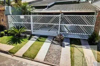 Casa com 3 quartos para alugar na Vila Helena, Atibaia 