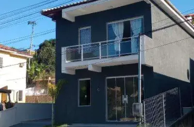 Ocean vende: flamengo, condomínio, duplex, 4 quartos sendo 1 suíte com closet, 4 banheiros, edícula