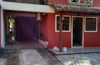 Ocean vende: itaipu, casa 4 quartos (1suíte), planejados cozinha e banheiro, painel solar, lavabo