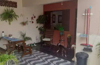 Ocean vende: niterói, maria paula, pequeno condomínio, casa 3 quartos, garagem,  banheiro social.