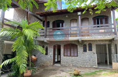 Ocean vende:  itaipuaçu, casa 4 quartos, sendo 2 suítes, piscina, churrasqueira, varandão, armários
