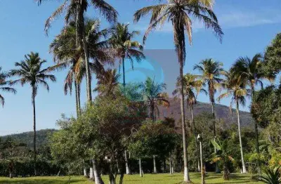 Ocean vende: itaocaia valley  sitio de 6.500 m2 casa 3 quartos sendo 1 suíte  plano e gramado