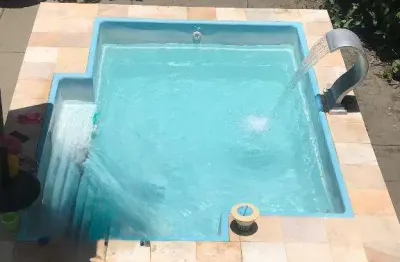 Ocean vende: niterói, badu, casa 4 quartos (2suítes), rua fechada, piscina, armários, varanda.
