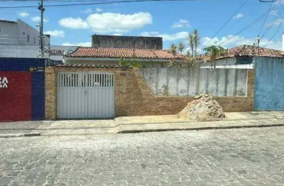 Casa com 3 quartos à venda na Rua João Francisco da Mota, Catolé, Campina Grande