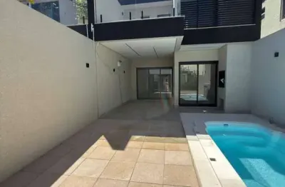 Sobrado alto padrão com piscina - 3 suítes balneário marajó - matinhos-pr