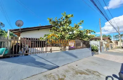 Casa com 3 quartos à venda na Rua Primeiro de Maio, 521, Boa Vista, Joinville