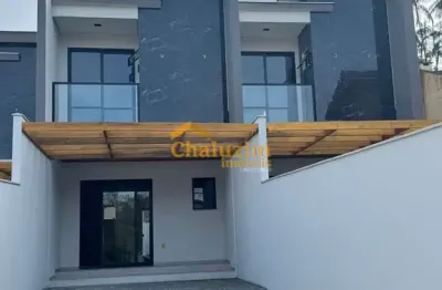Casa com 3 quartos à venda na Rua Humanitas, 17, São Marcos, Joinville