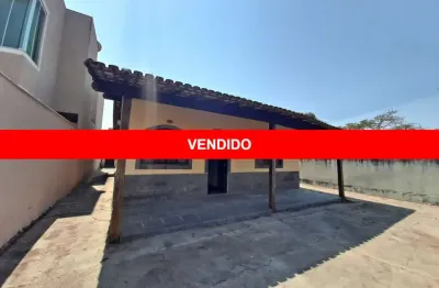 Casa à venda em casimiro de abreu-rj, bairro leda - barra de são joão: 3 quartos, 1 suíte, 1 sala, 2 banheiros, 1 vaga, 180m².