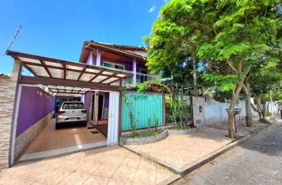 Casa duplex totalmente independente com 03 quartos e área gourmet, no bairro peixe dourado ii, barra de são joão.
