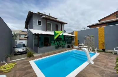 Casa duplex independente, com 02 suítes e piscina, no bairro cidade praiana em rio das ostras.