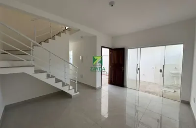 Casa à venda em casimiro de abreu-rj, bairro peixe dourado i. 2 quartos, 1 sala, 2 banheiros, 1 vaga, 80m².
