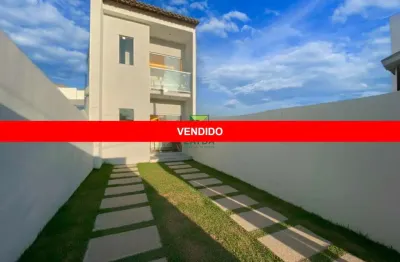 Casa à venda na quadra da praia em condomínio no peixe dourado i - barra de são joão, 2 quartos, 1 sala, 2 banheiros, 78m².