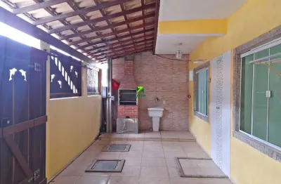 Casa linear totalmente independente, com 02 quartos, no bairro nova barra em barra de são joão!
