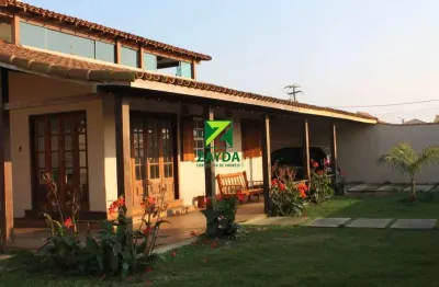 Casa à venda em casimiro de abreu-rj, peixe dourado i: 4 quartos, 1 suíte, 2 salas, 2 banheiros, 4 vagas, 260m²!