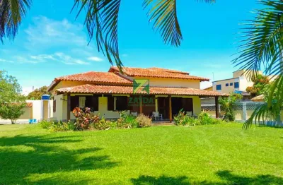 Casa à venda no centro de barra de são joão - rj: 3 quartos, 1 suíte, 2 salas, 3 banheiros, 2 vagas, 215m². venha conferir!