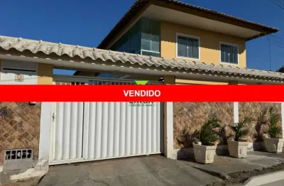 Apartamento térreo com 02 quartos, na quadra da praia, no bairro Praia Santa Irene em Barra de São João.