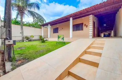 Casa à venda no bairro peixe dourado ii - barra de são joão: 2 quartos, 1 suíte, 1 sala, 3 banheiros, 4 vagas de garagem, 180m².