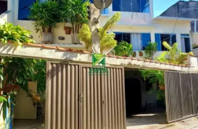 Casa à venda em rio das ostras-rj, nova esperança: 3 quartos, 1 suíte, 3 salas, 4 banheiros, 2 vagas, 180m².