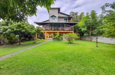 Triplex à venda com vista para o rio são joão no centro de barra de são joão, casimiro de abreu-rj.